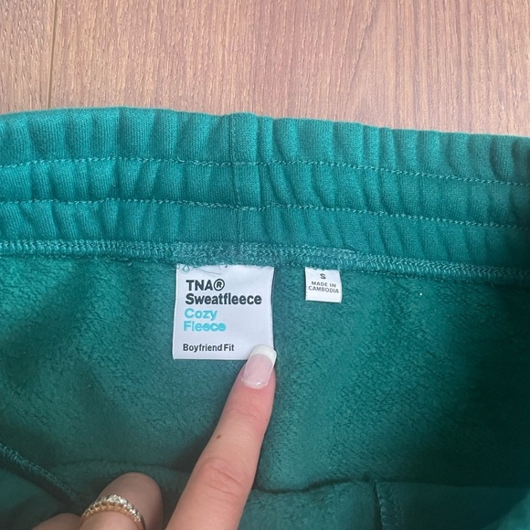 Tna sweats - Picture 4 of 4